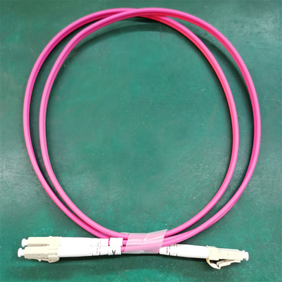 Optyczny kabel krosowy FTTH, wielomodowy kabel krosowy światłowodowy OM4