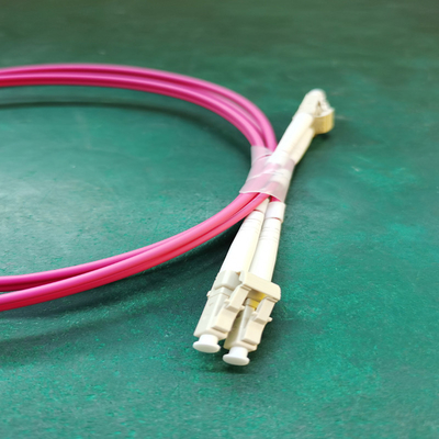 Optyczny kabel krosowy FTTH, wielomodowy kabel krosowy światłowodowy OM4
