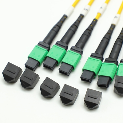 Niskie straty MPO Fanout Kabel Duża ilość rdzenia 1M 144F SMG657A1 MPO APC do MPO APC Breakout Fiber Optic Patch Cord