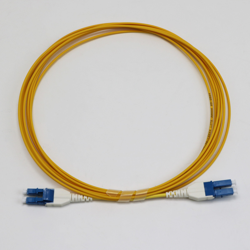 LC Uniboot Zip Cod Singlemode G657.A1 BendInsensitive Duplex 2mm LSZH Niska strata 0,15dB Fiber Patch Cord
