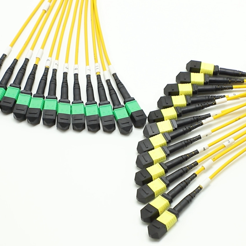 144F MTP MPO Fanout Cable SMG657A1 MPO APC do MPO APC Breakout Fiber Optic Patch Cord